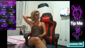 sexy_blondie92