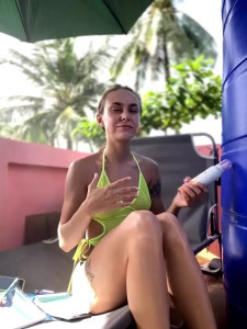 White_mistress