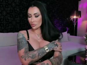 Mistress-Kennya