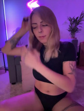 Watch Mia_Railey recorded live streams from Stripchat on 2025/09/18, Cam Archive