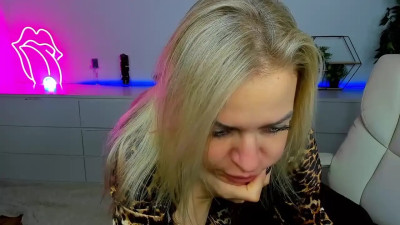 Watch anna_snow9 recorded live streams from Chaturbate on 2025/09/22, Cam Archive