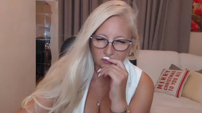 Watch ValeriaSharm recorded live streams from Stripchat on 2025/09/23, Cam Archive