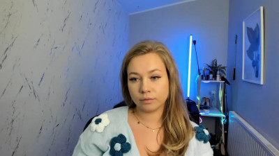 Watch holly_bb95 recorded live streams from Chaturbate on 2025/10/02, Cam Archive