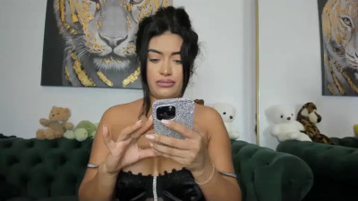 Watch megpalmer recorded live streams from Chaturbate on 2025/10/28, Cam Archive