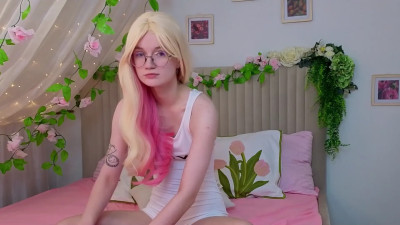 Watch kiki_blue_eyes recorded live streams from Chaturbate on 2025/10/23, Cam Archive