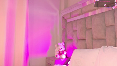 Watch smiling__girl2 recorded live streams from Stripchat on 2025/10/19, Cam Archive