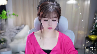 Watch Cecily recorded live streams from Stripchat on 2025/11/06, Cam Archive