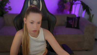 Watch Linda054 recorded live streams from Stripchat on 2025/11/29, Cam Archive