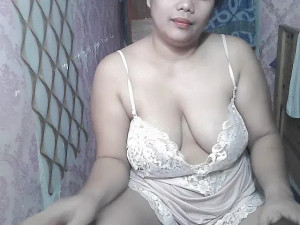 Watch chubbylicious33 recorded live streams from Stripchat on 2025/11/27, Cam Archive