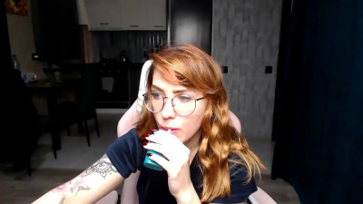 Watch Reginasmilee recorded live streams from Chaturbate on 2025/11/27, Cam Archive