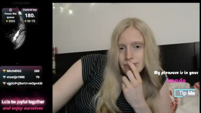 Watch VeronicaJoyful recorded live streams from Stripchat on 2025/11/26, Cam Archive