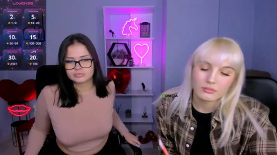 Watch jeren_smile recorded live streams from Stripchat on 2025/11/19, Cam Archive